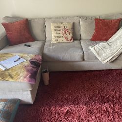 Sofa w/ Chaise 