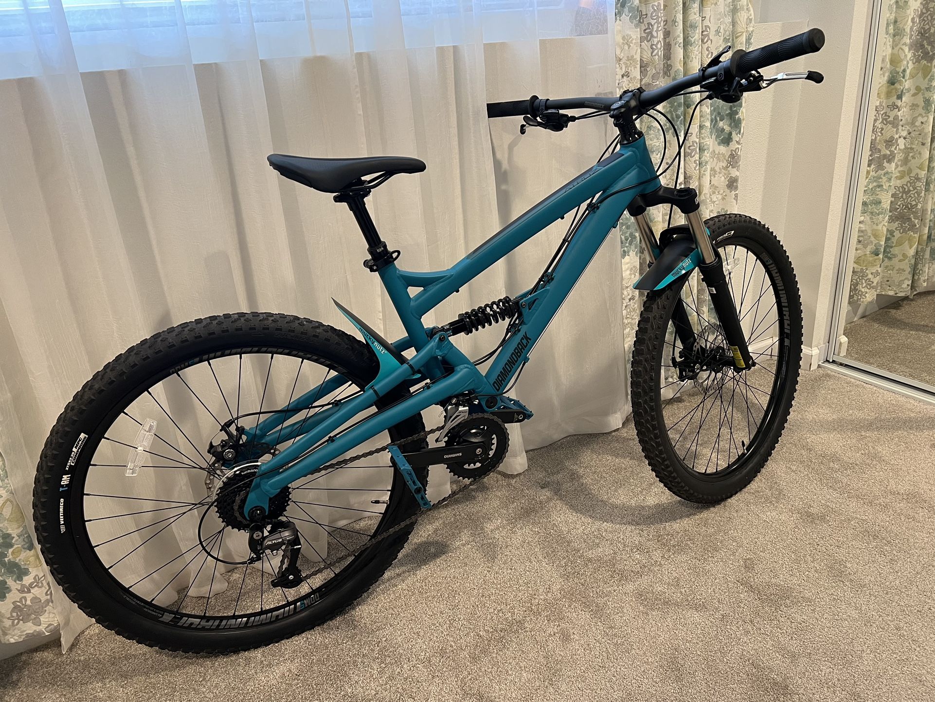 Diamondback Atroz 1 Full Suspension Mountain Bike