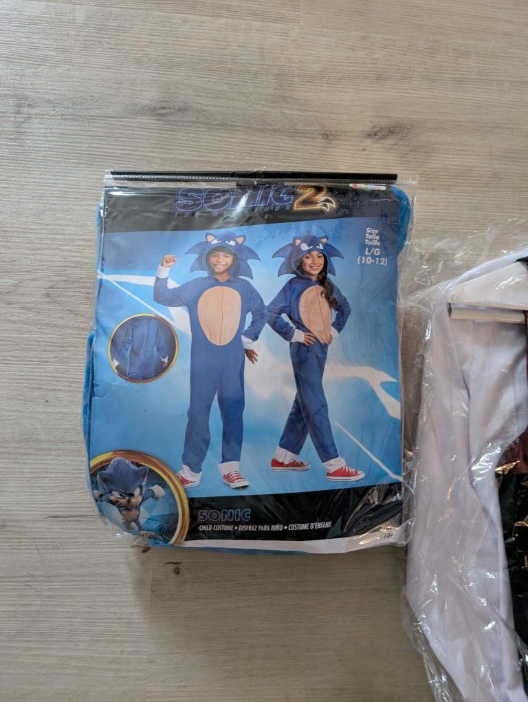 Used Sonic Costume Size 10 year - 12 year