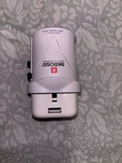 SKROSS World Travel Adapter with USB Port