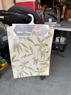 Jinda Table Runner with Leaf Print