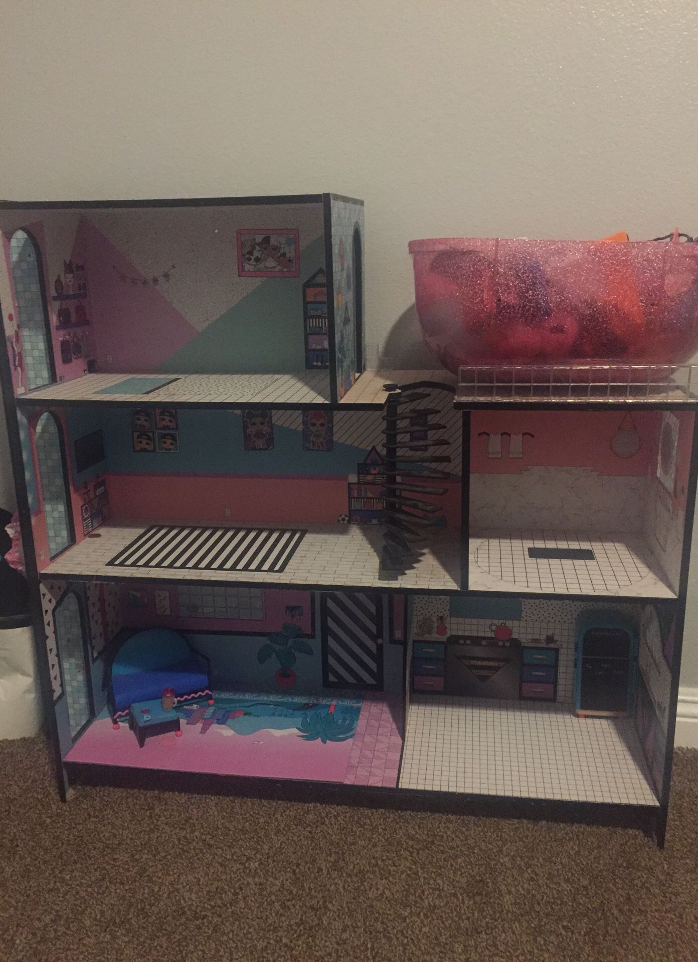 LoL Doll house for sale with accessories