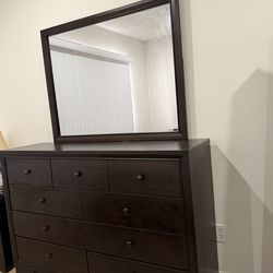 Wood Dresser – 9 Drawer with mirror