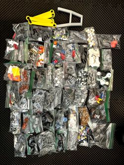 MASSIVE LEGO COLLECTION - 200#+ Lots of Rare Parts