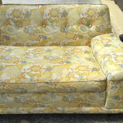 Vintage Floral Couch 
