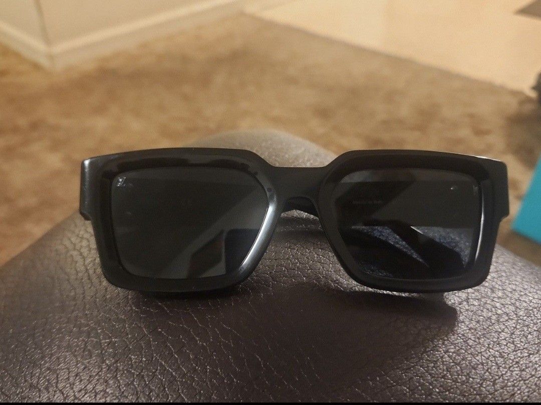 Louis Vuitton LV Match Sunglasses 