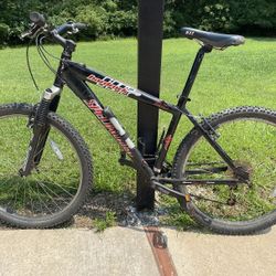 Specialized Hardrock Comp Mountain Bike size 17