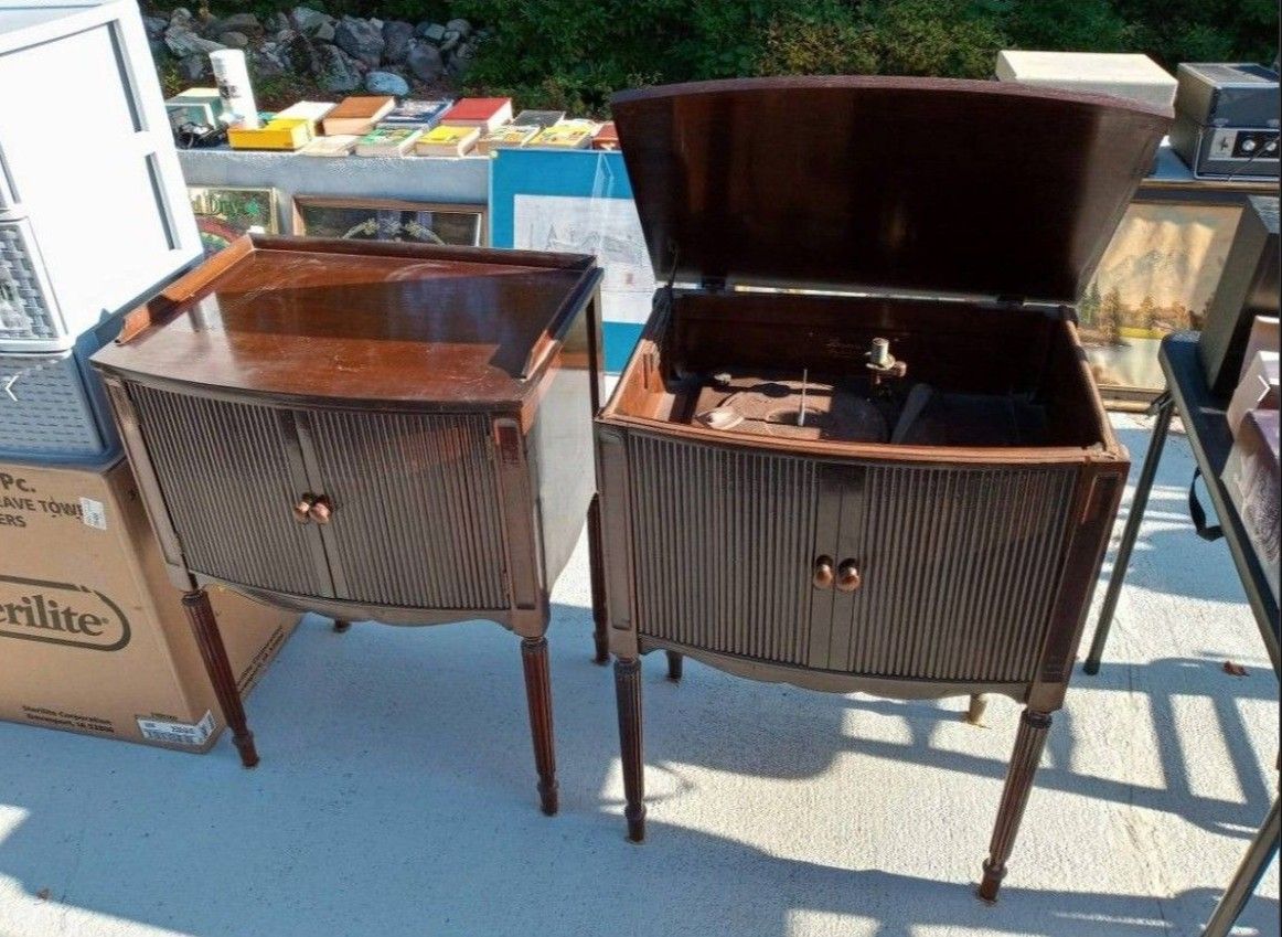 Antique Brunswick Panatrope Record Player with Record Case