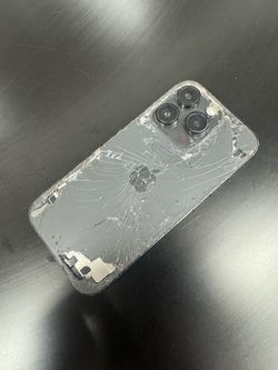 iPhone 13 works (read description)