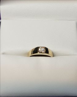 14 K GOLD  RING