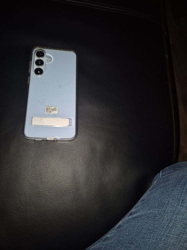Samsung Galaxy S24fe Cellphone 1 Owner Had Only 6 Months  Still In Great Condition..