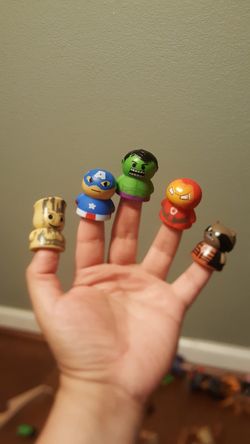 superhero finger toys