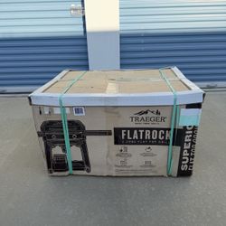 Traeger Flatrock 2-Zone Flat Top Grill