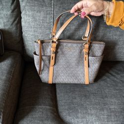 Posted In Baldwin Park Michal Kors Purse With matching wallet