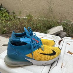 Nike Air Max 270 Flyknit