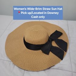 Women’s Wide-Brim Straw Sun Hat