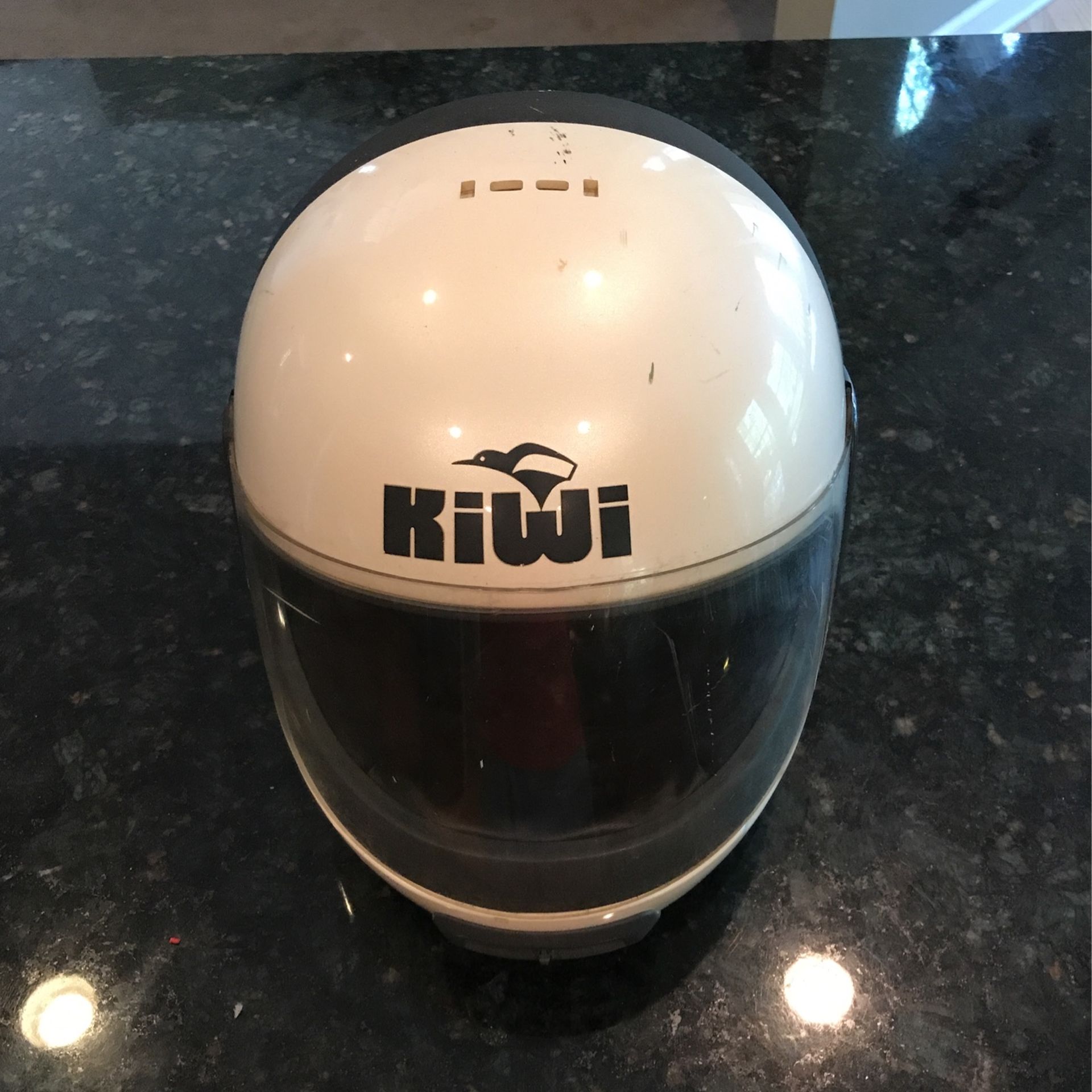 Kiwi K21 Helmet