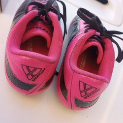 Vozari Pink girls soccer Shoes 11C Worn Twice