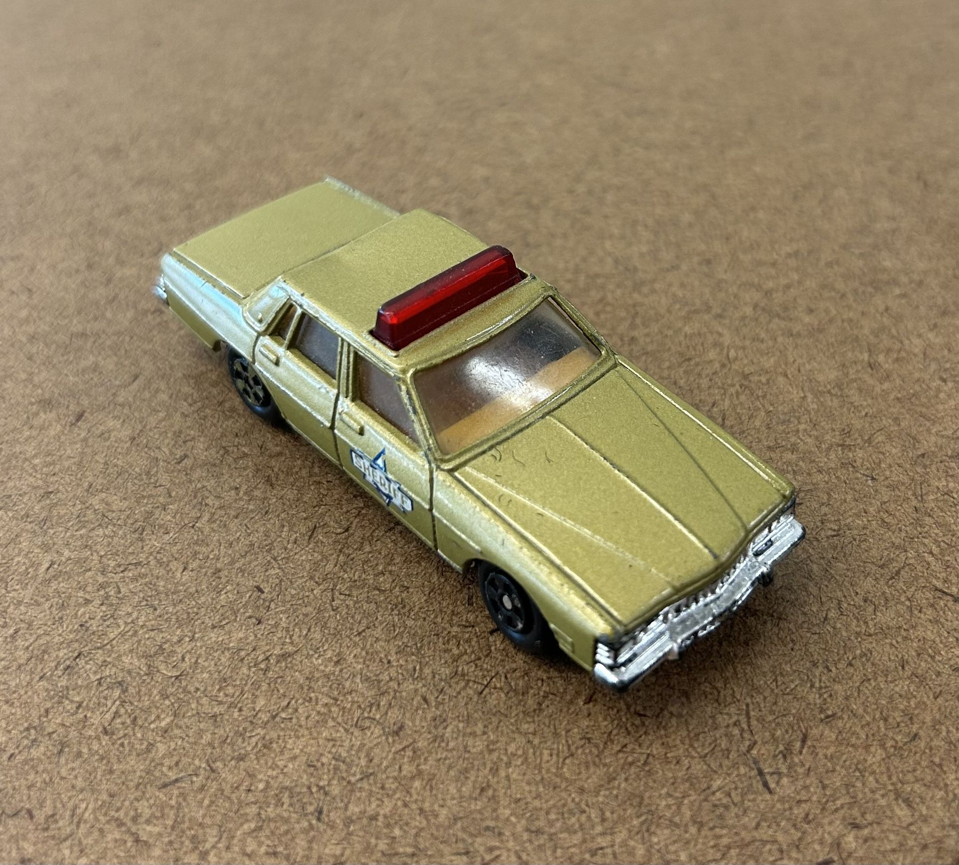 1980’s SMOKEY & THE BANDIT “Smokey’s 1980 Pontiac Bonneville” 1:64 Movie Replica Diecast Toy Car (pre-owned)