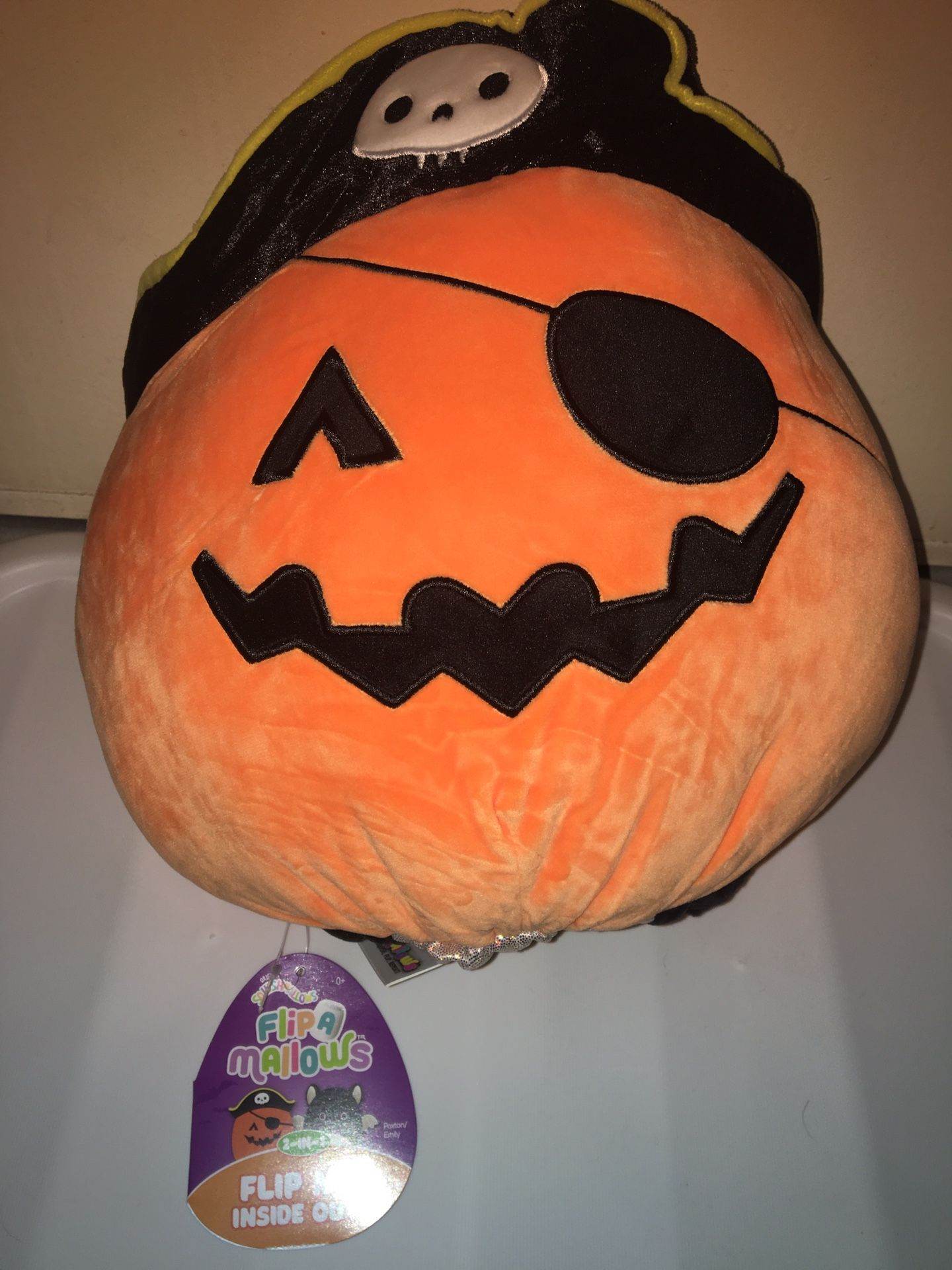 Halloween Squishmallow 12” Flip A Mallow Paxton/ Emily