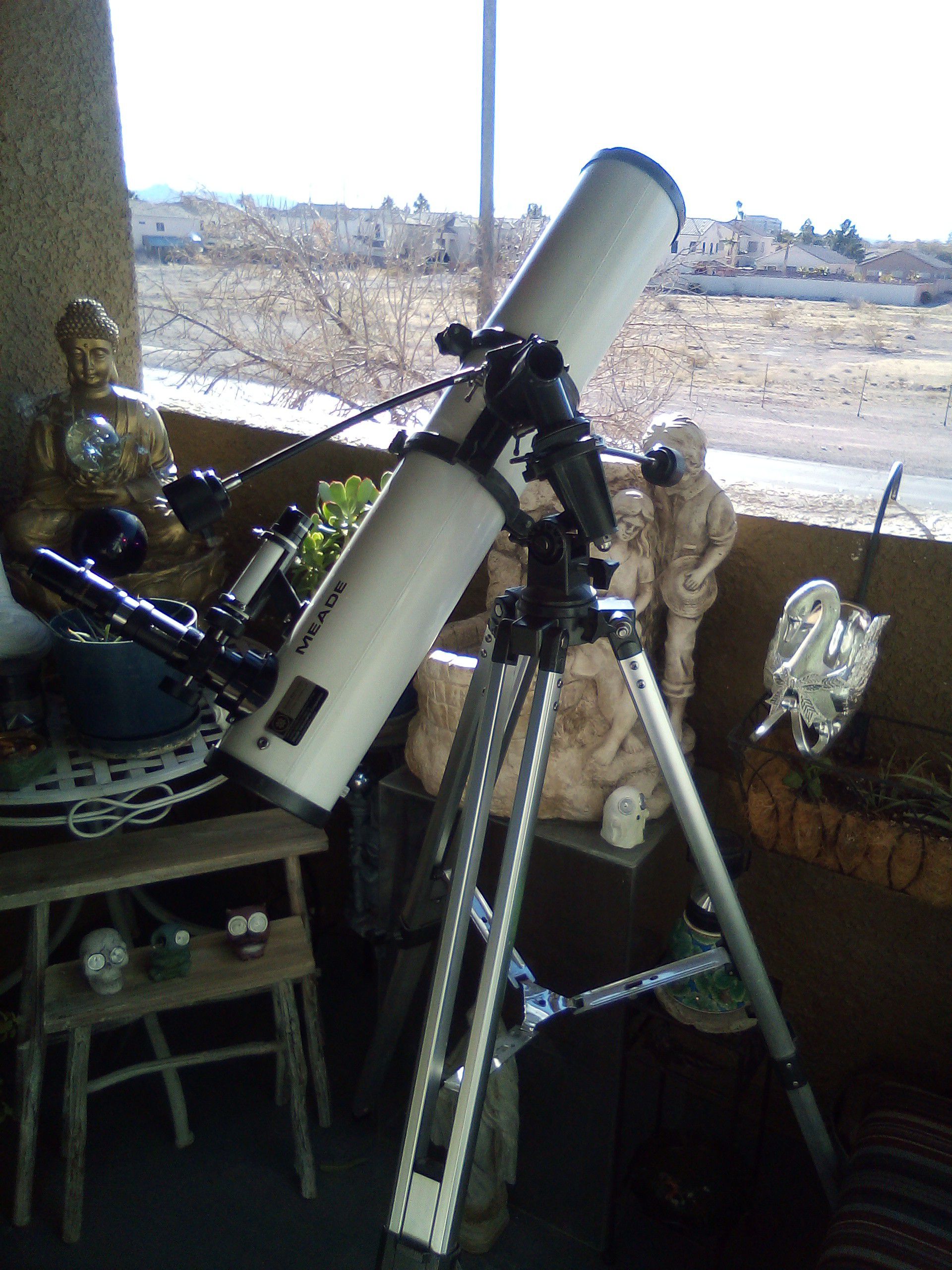 Meade telescope 4500 model (as is used as a prop)