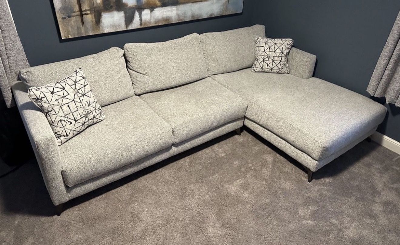 Small Sectional - Brand New Condition