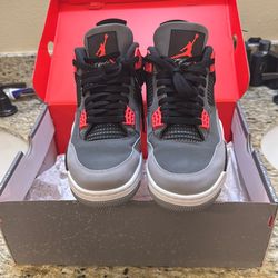 Jordan 4 Retro