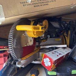Contractor’s Tool Liquidation – Milwaukee / DeWalt / Makita Bundle – Everything Goes