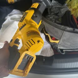 Soso dewalt