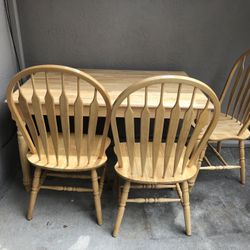 Heavy Duty 75 Pound Table 3 Chairs