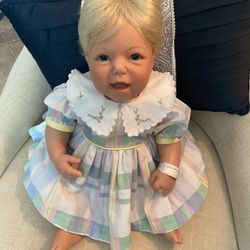 Lee Middleton Original Doll - Middleton dolls are known for their realistic features