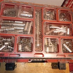 Milwaukee Socket Organizer With Sockets