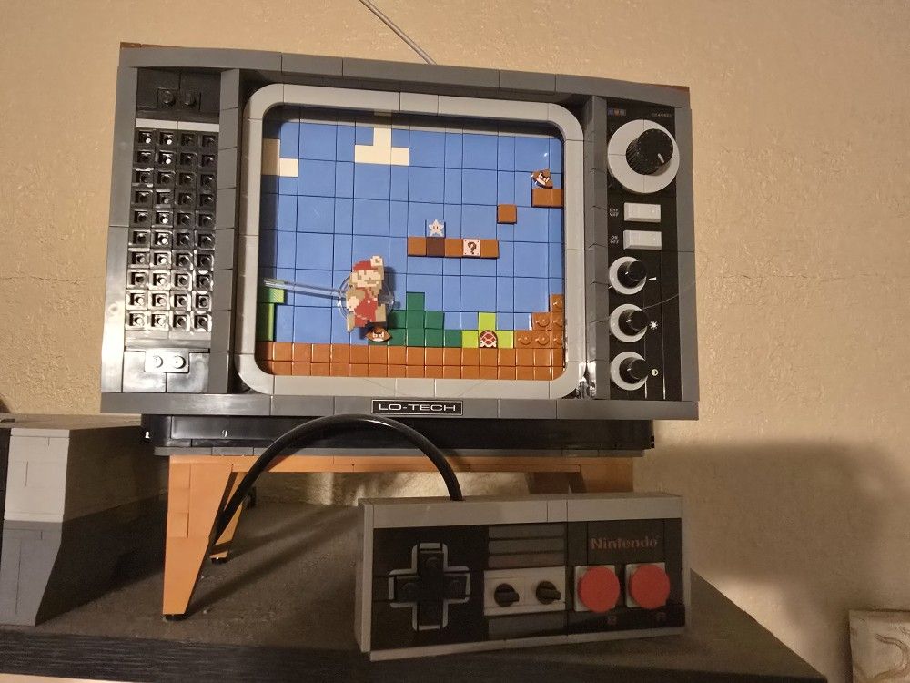 Lego Tree House And Lego NES