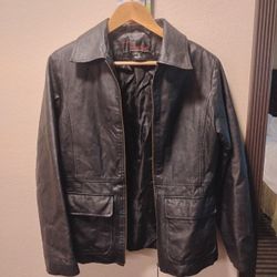 Woman's Leather Jacket (PhaseTwo)