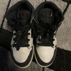 Boys Jordan’s 