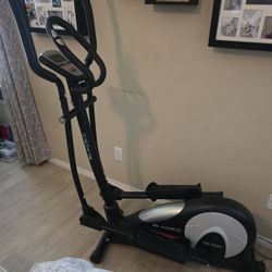 Elliptical - Bladez Fitness Machine 