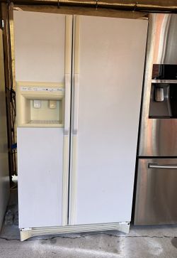 AMANA Refrigerator ✅✅✅✅