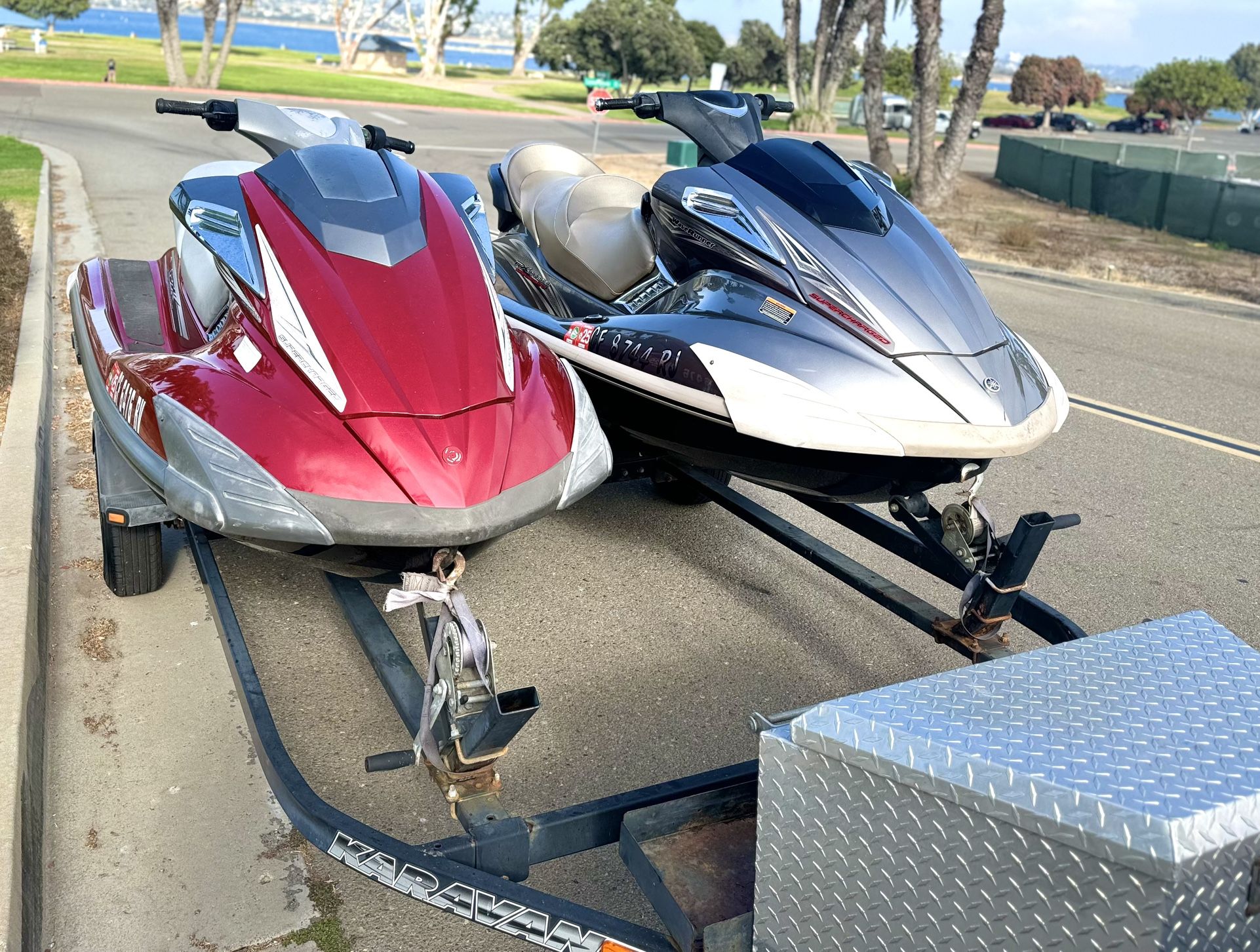 2011 2 Yamaha FX SHO Waverunners / skis and trailer  clean!