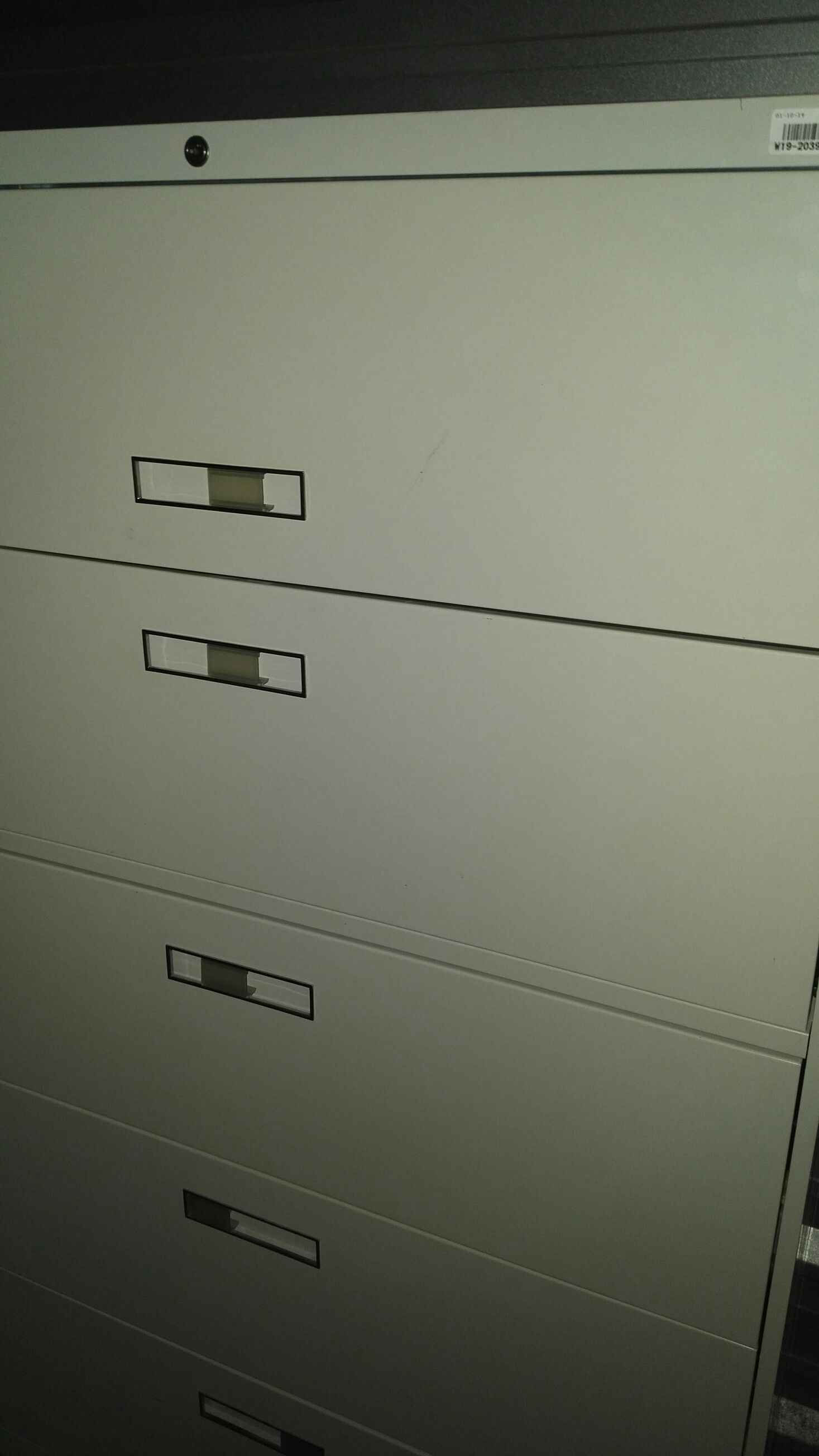 Steelcase 5 Drawer Lateral cabinet with keys