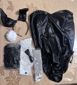 Costume