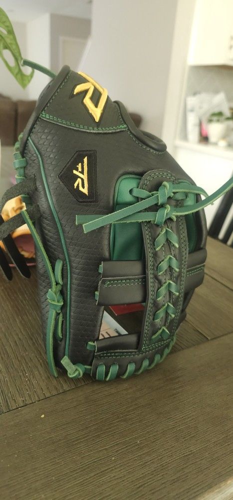Baseball Glove  Softball Glove ⚾️🥎💥🔥