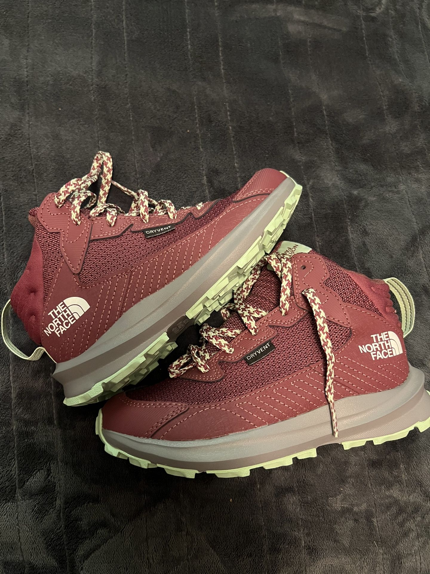 The North Face Girls Boots Sz 1 New