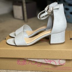 Sugar brand Women’s low dress sandals Size 8