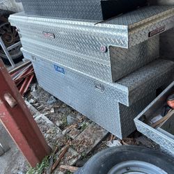 Truck diamond plate tool box