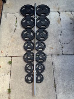 X Mark Olympic weight set with Olympic bar nice set of weights. Really good deal on a nice set of weights. $320 firm