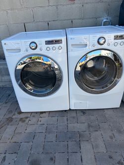 LG Gas Washer and Dryer Set