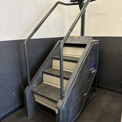 Commercial Gym Equipment 
