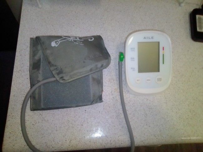 BP CUFF MONITOR 