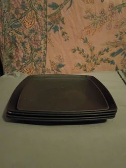 Black / multicolored kitchen set & items