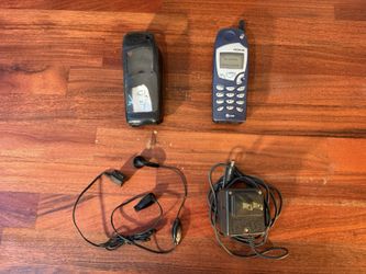 Vintage Nokia 5165 AT&T Cell Phone Blue w Charger Battery Headset Holster Tested